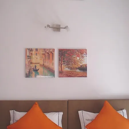 Pensión Inn-chiado Restauradores Prime 3*