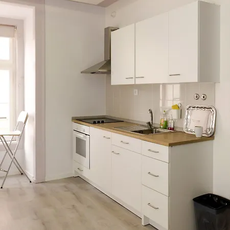 Inn-chiado Restauradores Prime בית הארחה ליסבון